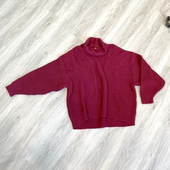 Free People Oversized Purple Knit Women's Sweater - Picture 2 of 9